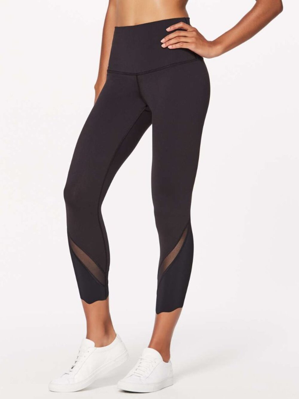 Lululemon - Wunder Under Crop HR 23" Roll Down Scallop - Black - Size 6 - EUC